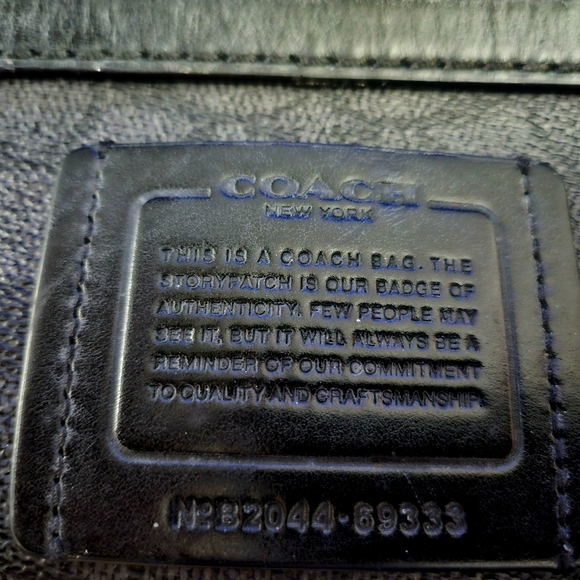 Coach Crossbody - Picture 3 of 4